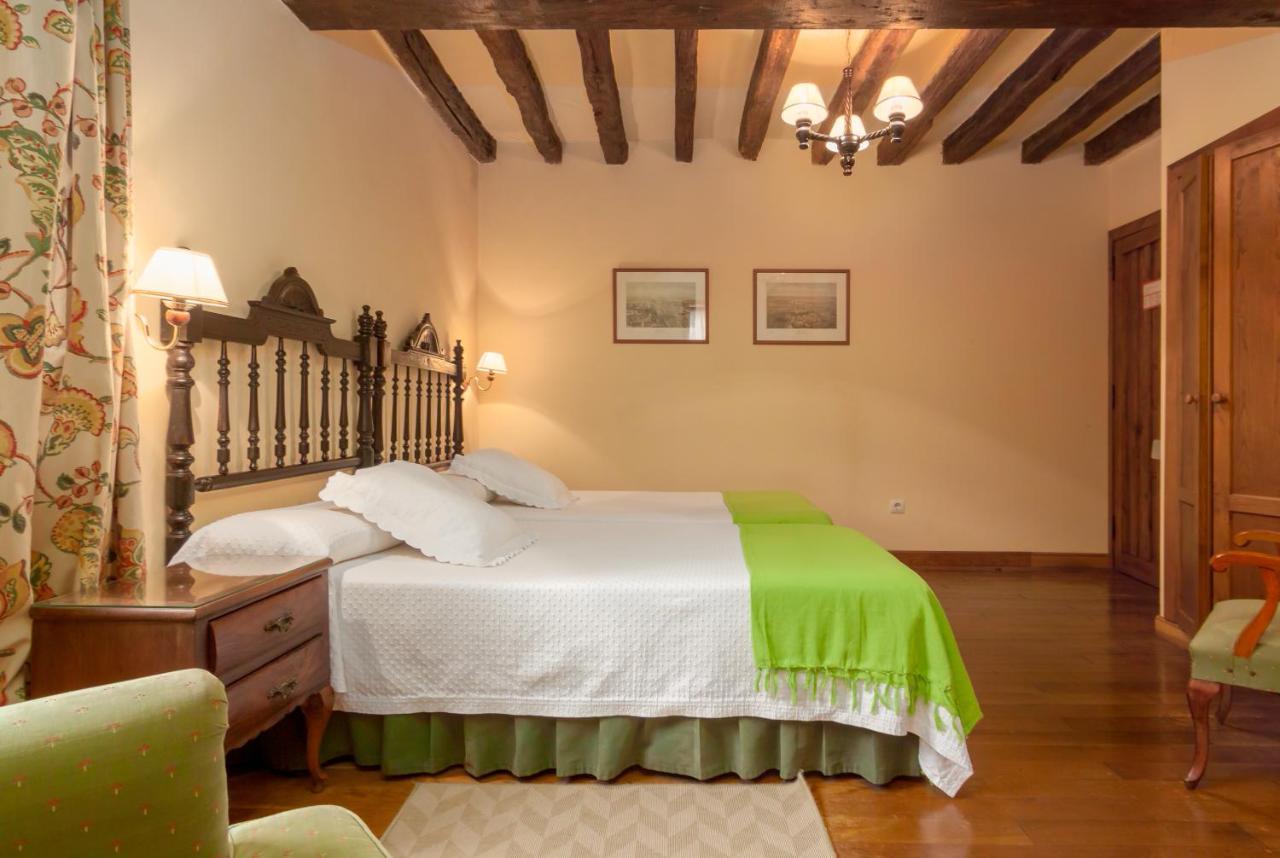 Casona De La Salceda Guest House Treceno Bagian luar foto